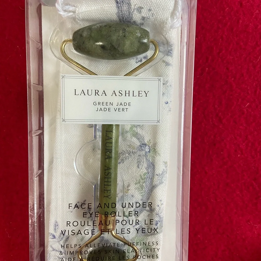 Laura Ashley green jade‎ eyes and face roller